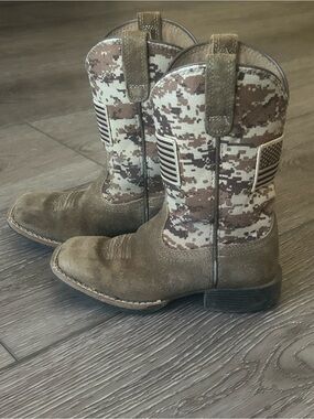 Ariat Youth Patriot Camo American Flag Western Boots Size 10 Leather